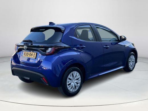 Toyota Yaris 1.5 Hybrid Active Multimedia Pack ActivLease financial lease
