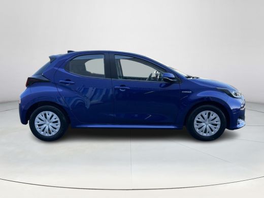 Toyota Yaris 1.5 Hybrid Active Multimedia Pack ActivLease financial lease