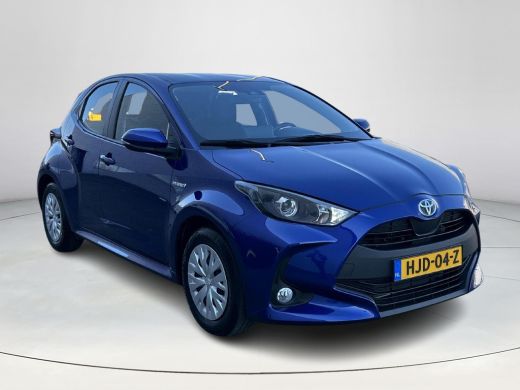 Toyota Yaris 1.5 Hybrid Active Multimedia Pack ActivLease financial lease