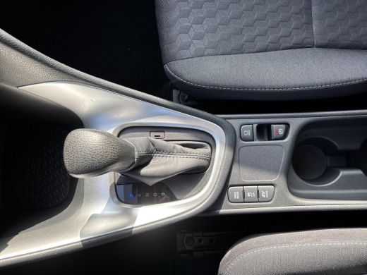 Toyota Yaris 1.5 Hybrid Comfort | All-in prijs | Navigatie | Camera | Airco ActivLease financial lease