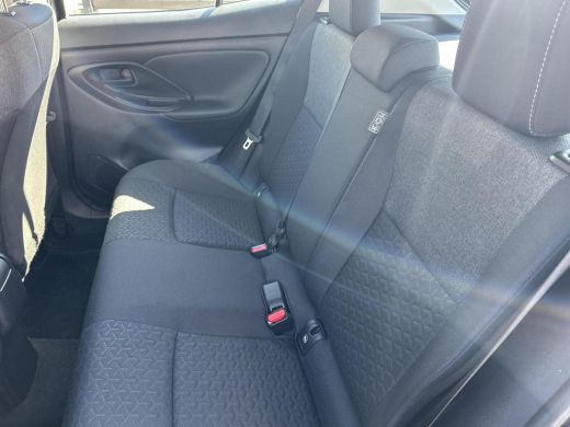 Toyota Yaris Cross 1.5 Hybrid Active ActivLease financial lease