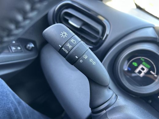 Toyota Yaris Cross 1.5 Hybrid Active ActivLease financial lease