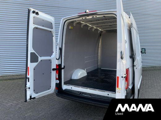 Volkswagen Crafter 35 2.0 3.140 140pkTDI L3H3 RWD Airco Navi 360Sensoren CarPlay Camera Cruise VoorruitVerwarming 12... ActivLease financial lease