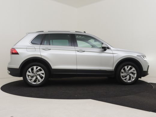 Volkswagen Tiguan 1.4 TSI 245pk eHybrid Elegance | 100% dealeronderhouden | Cruise control adaptief | Panorama-dak ... ActivLease financial lease