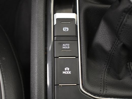 Volkswagen Tiguan 1.4 TSI 245pk eHybrid Elegance | 100% dealeronderhouden | Cruise control adaptief | Panorama-dak ... ActivLease financial lease