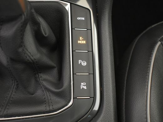 Volkswagen Tiguan 1.4 TSI 245pk eHybrid Elegance | 100% dealeronderhouden | Cruise control adaptief | Panorama-dak ... ActivLease financial lease