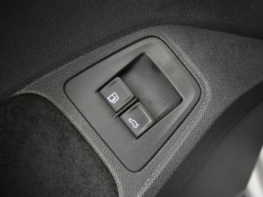 Volkswagen Tiguan 1.4 TSI 245pk eHybrid Elegance | 100% dealeronderhouden | Cruise control adaptief | Panorama-dak ... ActivLease financial lease