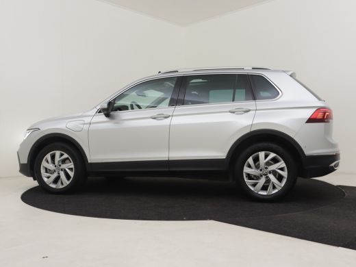 Volkswagen Tiguan 1.4 TSI 245pk eHybrid Elegance | 100% dealeronderhouden | Cruise control adaptief | Panorama-dak ... ActivLease financial lease