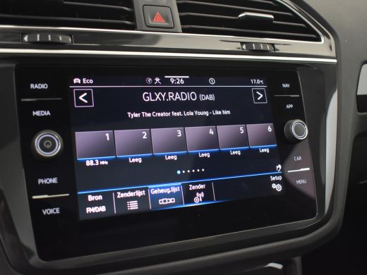Volkswagen Tiguan 1.4 TSI 245pk eHybrid Elegance | 100% dealeronderhouden | Cruise control adaptief | Panorama-dak ... ActivLease financial lease