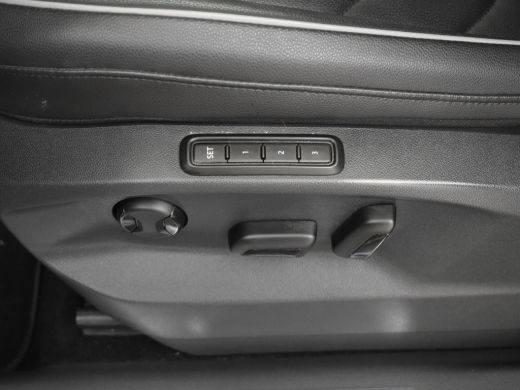 Volkswagen Tiguan 1.4 TSI 245pk eHybrid Elegance | 100% dealeronderhouden | Cruise control adaptief | Panorama-dak ... ActivLease financial lease