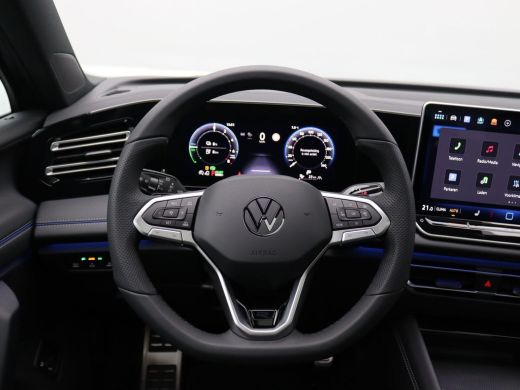 Volkswagen Tiguan 1.5 eHybrid R-Line Edition 272PK DSG Blackstyle, panoramadak, blackstyle, matrix led, trekhaak, 3... ActivLease financial lease