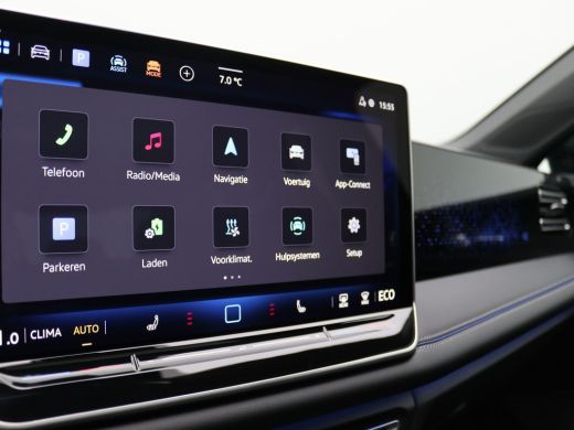 Volkswagen Tiguan 1.5 eHybrid R-Line Edition 272PK DSG Blackstyle, panoramadak, blackstyle, matrix led, trekhaak, 3... ActivLease financial lease