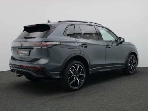 Volkswagen Tiguan 1.5 eHybrid R-Line Edition 272PK DSG Blackstyle, panoramadak, blackstyle, matrix led, trekhaak, 3... ActivLease financial lease