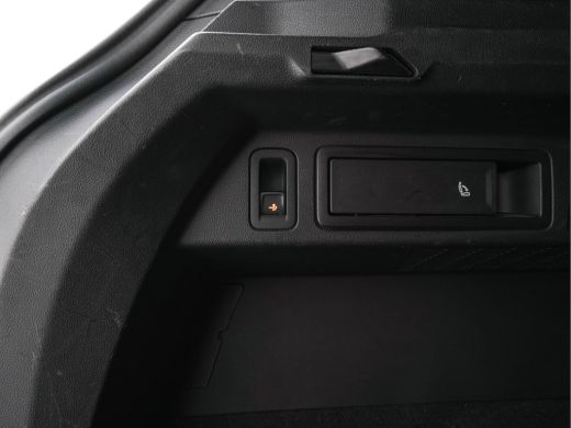 Volkswagen Tiguan 1.5 TSI Comfortline Business R-Line-Pack *ADAPTIVE-CRUISE | DIGI-COCKPIT | FULL-LED | NAVI-FULLMA... ActivLease financial lease