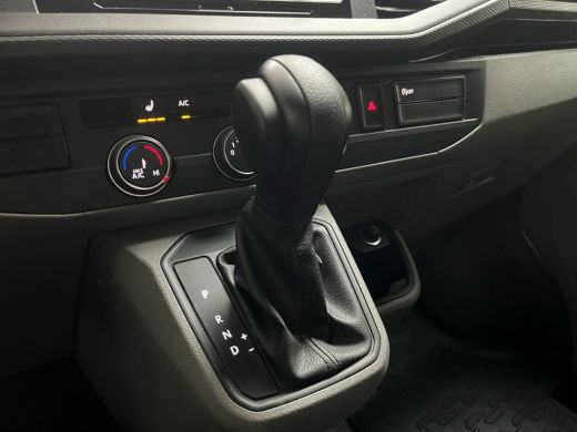 Volkswagen Transporter 2.0 TDI L2H1 30 Comfortline | Standkachel | Stoelverarming | Bijrijdersbank | Apple Carplay | Tre... ActivLease financial lease