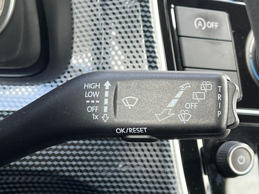 Volkswagen up! 1.0 60 pk | Airco | Dab | Bluetooth | ActivLease financial lease