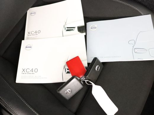 Volvo  XC40 T5 Momentum Pro | Climate Control | High Performance Audio | Cruise Control | Parkeersensoren ach... ActivLease financial lease