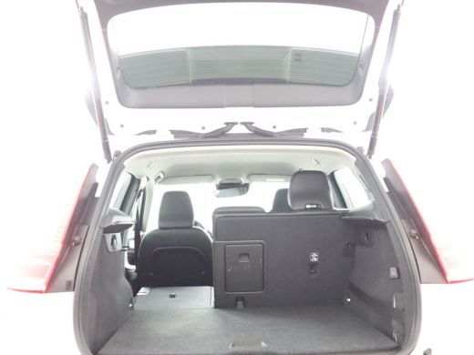 Volvo  XC40 T5 Momentum Pro | Climate Control | High Performance Audio | Cruise Control | Parkeersensoren ach... ActivLease financial lease