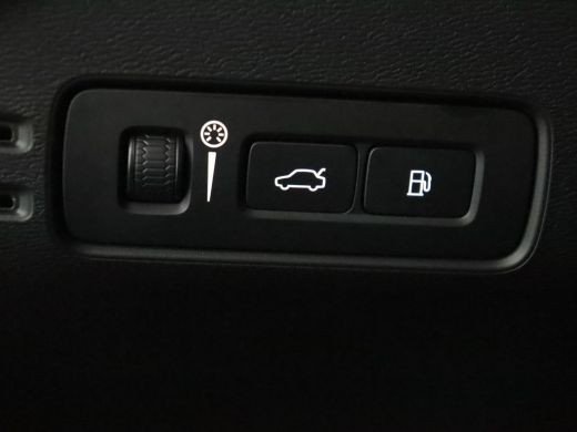 Volvo  XC40 T5 Momentum Pro | Climate Control | High Performance Audio | Cruise Control | Parkeersensoren ach... ActivLease financial lease