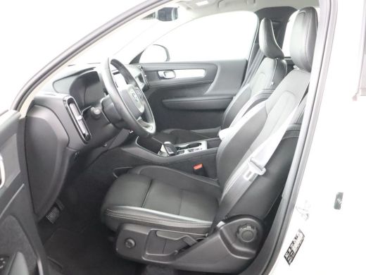 Volvo  XC40 T5 Momentum Pro | Climate Control | High Performance Audio | Cruise Control | Parkeersensoren ach... ActivLease financial lease