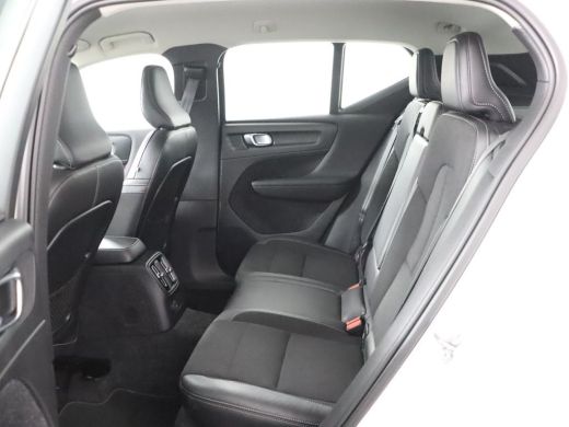 Volvo  XC40 T5 Momentum Pro | Climate Control | High Performance Audio | Cruise Control | Parkeersensoren ach... ActivLease financial lease