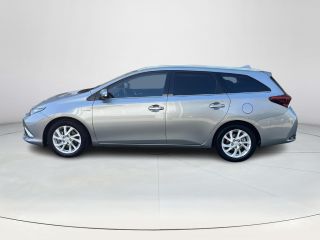 Toyota Auris Touring Sports 1.8 Hybrid Executive | All-in prijs | Navigatie | panoramadak | Airco | Parkeersensoren