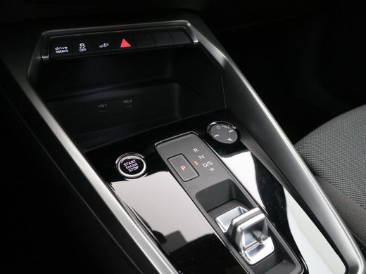 Audi A3 Sportback 40 TFSI e 204 PK PLUG-IN HYBRID + VIRTUAL COCKPIT | ADAPTIVE CRUISE | SPORTSTOELEN | LED ActivLease financial lease