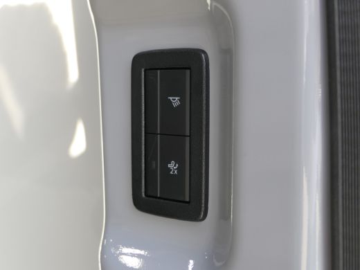 Ford E-Transit Custom 340 L2H1 Limited 65 kWh | Voorraad | Driver Assistance Pack | Stoelverwarming | 17 Inch | Camera ActivLease financial lease