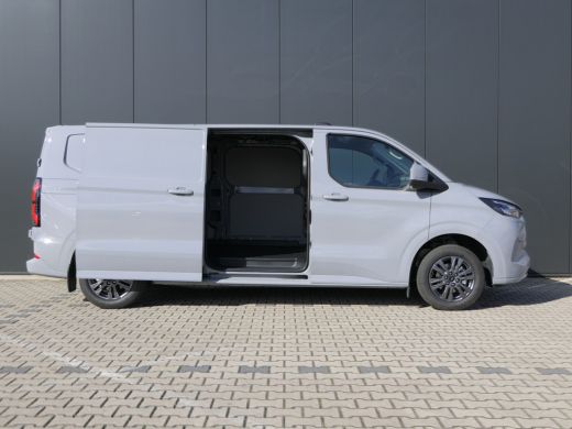 Ford E-Transit Custom 340 L2H1 Limited 65 kWh | Voorraad | Driver Assistance Pack | Stoelverwarming | 17 Inch | Camera ActivLease financial lease