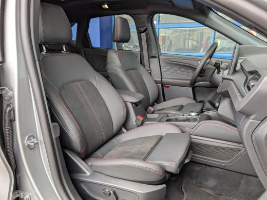 Ford Kuga Ford 2.5 PHEV ST-Line X Panoramadak | Elektr. Trekhaak | 20 Inch | 20 Inch lichtmetalen wielen | ... ActivLease financial lease
