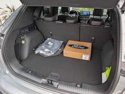 Ford Kuga Ford 2.5 PHEV ST-Line X Panoramadak | Elektr. Trekhaak | 20 Inch | 20 Inch lichtmetalen wielen | ... ActivLease financial lease