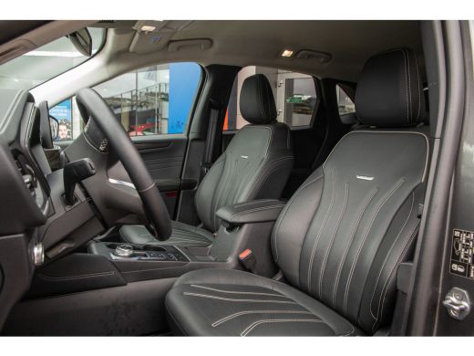 Ford Kuga Ford 2.5 PHEV Vignale | Cruise control | Trekhaak | Winterpakket (Stoelverwarming, Stuurverwarmin... ActivLease financial lease