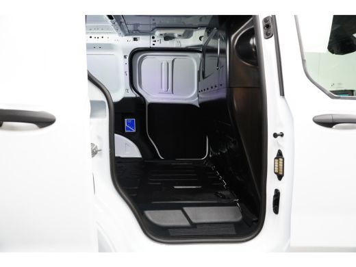 Ford Transit Courier Ford 1.0 EcoBoost Limited AUTOMAAT | Camera | Winterpack | Achteruitrijcamera | Armsteun voor | B... ActivLease financial lease