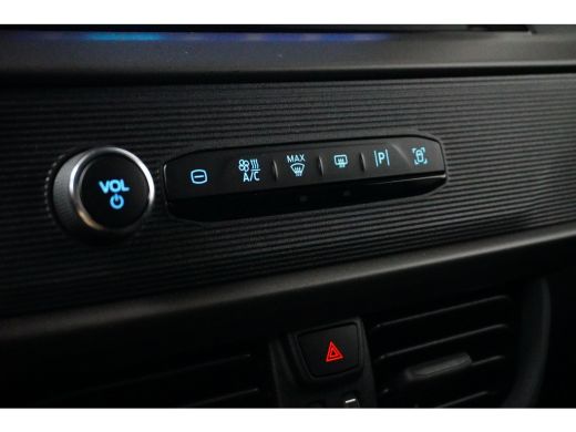 Ford Transit Courier Ford 1.0 EcoBoost Limited AUTOMAAT | Camera | Winterpack | Achteruitrijcamera | Armsteun voor | B... ActivLease financial lease