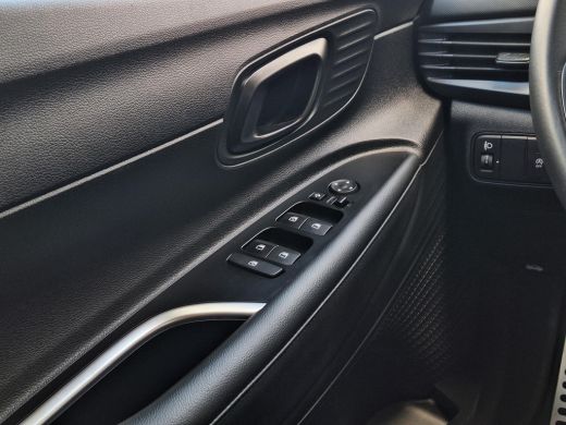 Hyundai Bayon 1.0 T-GDI Comfort Smart | Achteruitrijcamera | Navigatie | Apple Carplay/Android Auto | Cruise co... ActivLease financial lease