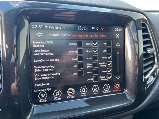Jeep Compass 4xe 240pk/Phev-Hybrid/Pano-dak/Colorado Red/Trekhaak/Leder/Camera ActivLease financial lease