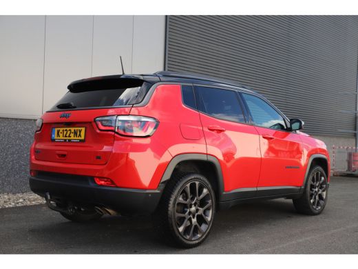 Jeep Compass 4xe 240pk/Phev-Hybrid/Pano-dak/Colorado Red/Trekhaak/Leder/Camera ActivLease financial lease