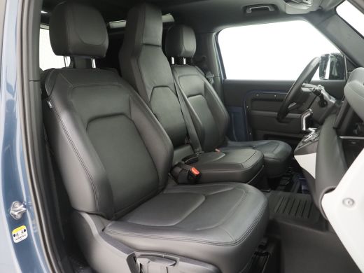 Land Rover Defender 3.0 D250 90 MHEV S Commercial | Heritage Customs velgen | 3 persoons | Luchtvering | Afn. trekhaa... ActivLease financial lease