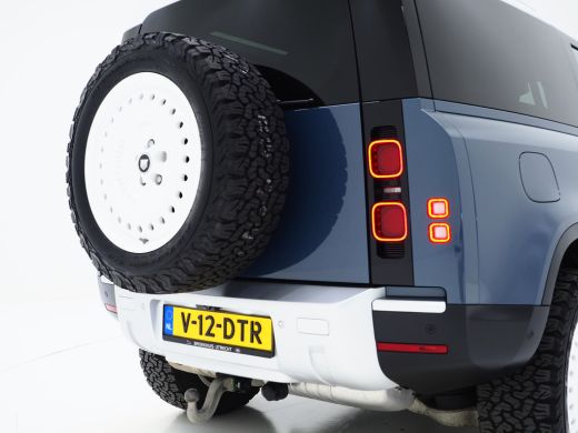 Land Rover Defender 3.0 D250 90 MHEV S Commercial | Heritage Customs velgen | 3 persoons | Luchtvering | Afn. trekhaa... ActivLease financial lease