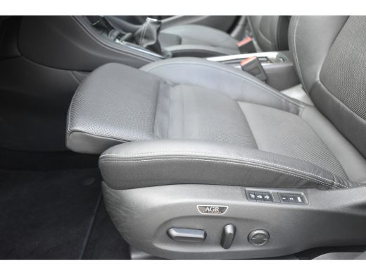 Opel Astra Sports Tourer 1.2 Elegance | Vol-Leder | Schuif/Kanteldak | Elektr. Stoelen | Stoelkoeling/verwar... ActivLease financial lease