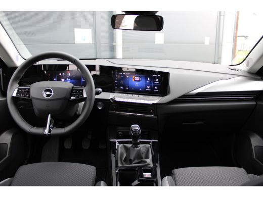 Opel Astra Sports Tourer 1.2 Turbo Edition | Achteruitrijcamera | Draadloze telefoonlader | Navigatiesysteem ActivLease financial lease