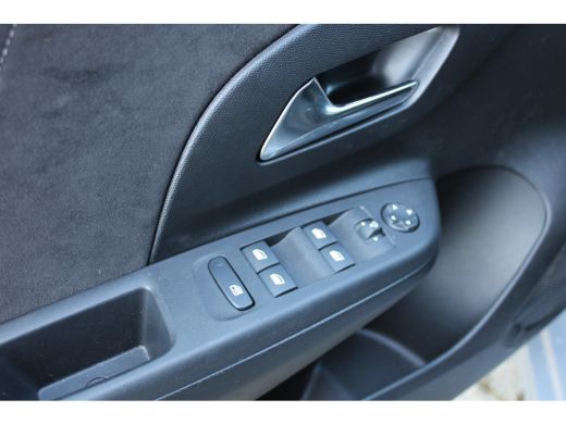 Opel Corsa 1.2 Turbo Ultimate / Navigatie / Camera / Alcantara / Keyless / Parkeersensoren / Matrix LED / St... ActivLease financial lease