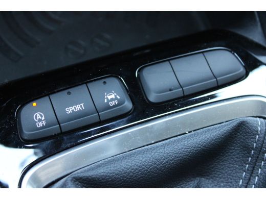 Opel Corsa 1.2 Turbo Ultimate / Navigatie / Camera / Alcantara / Keyless / Parkeersensoren / Matrix LED / St... ActivLease financial lease