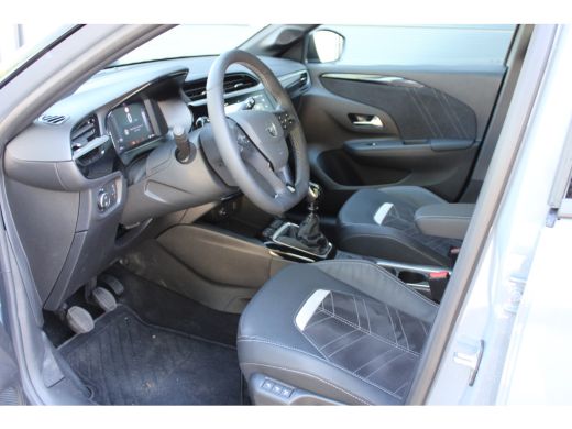 Opel Corsa 1.2 Turbo Ultimate / Navigatie / Camera / Alcantara / Keyless / Parkeersensoren / Matrix LED / St... ActivLease financial lease