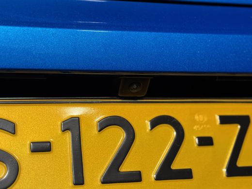 Peugeot 208 Peugeot GT PureTech 100pk Automaat | Navigatie | Achteruitrijcamera | Climate Control | Apple Car... ActivLease financial lease