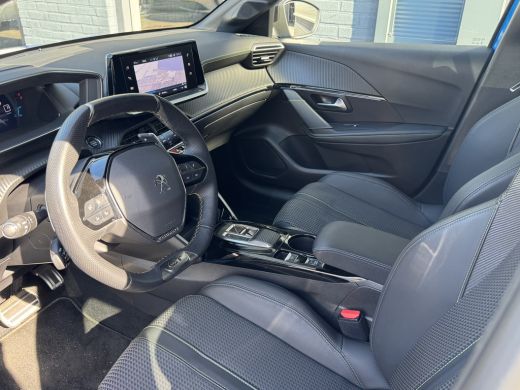 Peugeot 208 Peugeot GT PureTech 100pk Automaat | Navigatie | Achteruitrijcamera | Climate Control | Apple Car... ActivLease financial lease