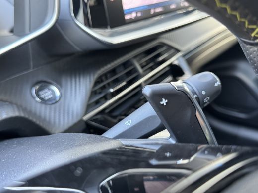 Peugeot 208 Peugeot GT PureTech 100pk Automaat | Navigatie | Achteruitrijcamera | Climate Control | Apple Car... ActivLease financial lease