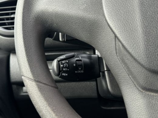 Peugeot Expert 2.0 BlueHDI 180 S&S DC | Cruise Control | Leder | Trekhaak | Camera | 17' LMV | DAB | ActivLease financial lease