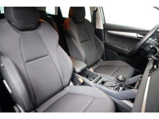 Skoda Karoq 1.5 TSI 150 pk ACT Business Edition 7-DSG | Achteruitrijcamera | Cruise control adaptief | Apple ... ActivLease financial lease