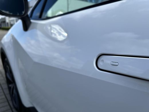 Toyota C-HR 1.8 Hybrid 140 First Edition ActivLease financial lease